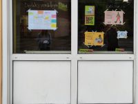 Schaufenster in der Pausenhalle
